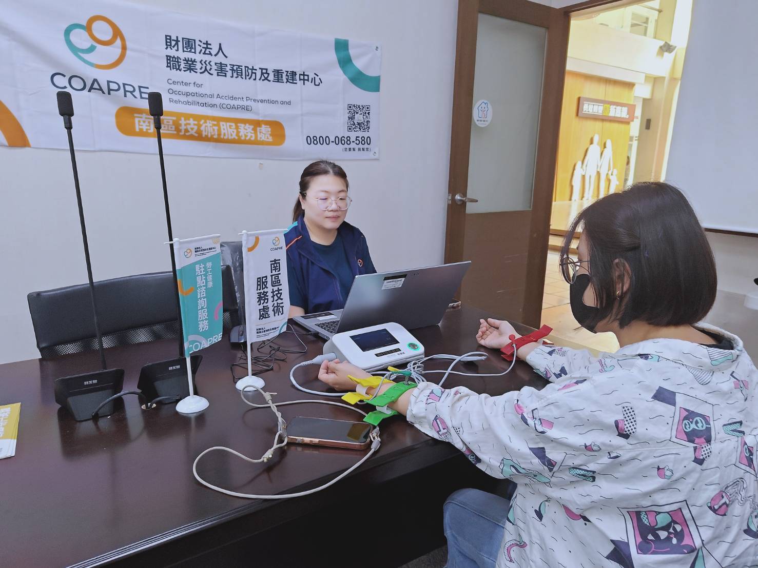 於嘉義縣政府提供心率變異度（HRV）檢測服務，協助勞工掌握自律神經平衡狀況，增進對個人健康管理之認識。(115/3/25)