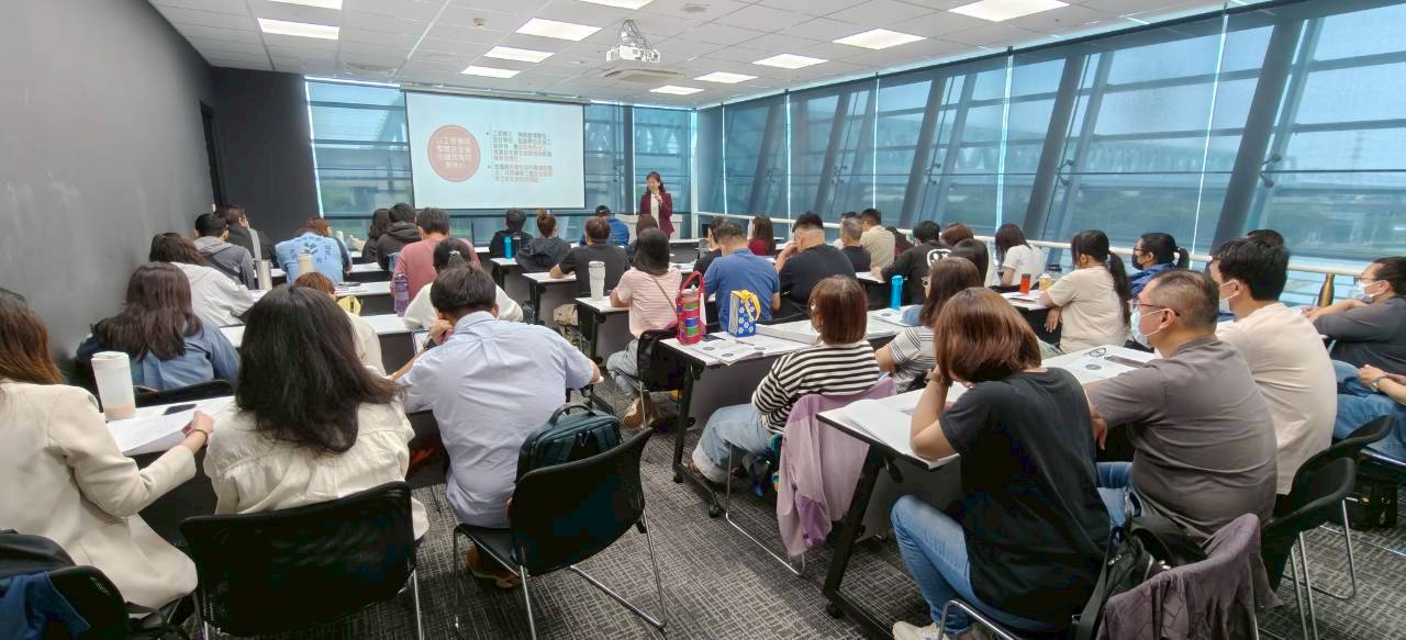 中部会場 - 講師による実務経験の共有