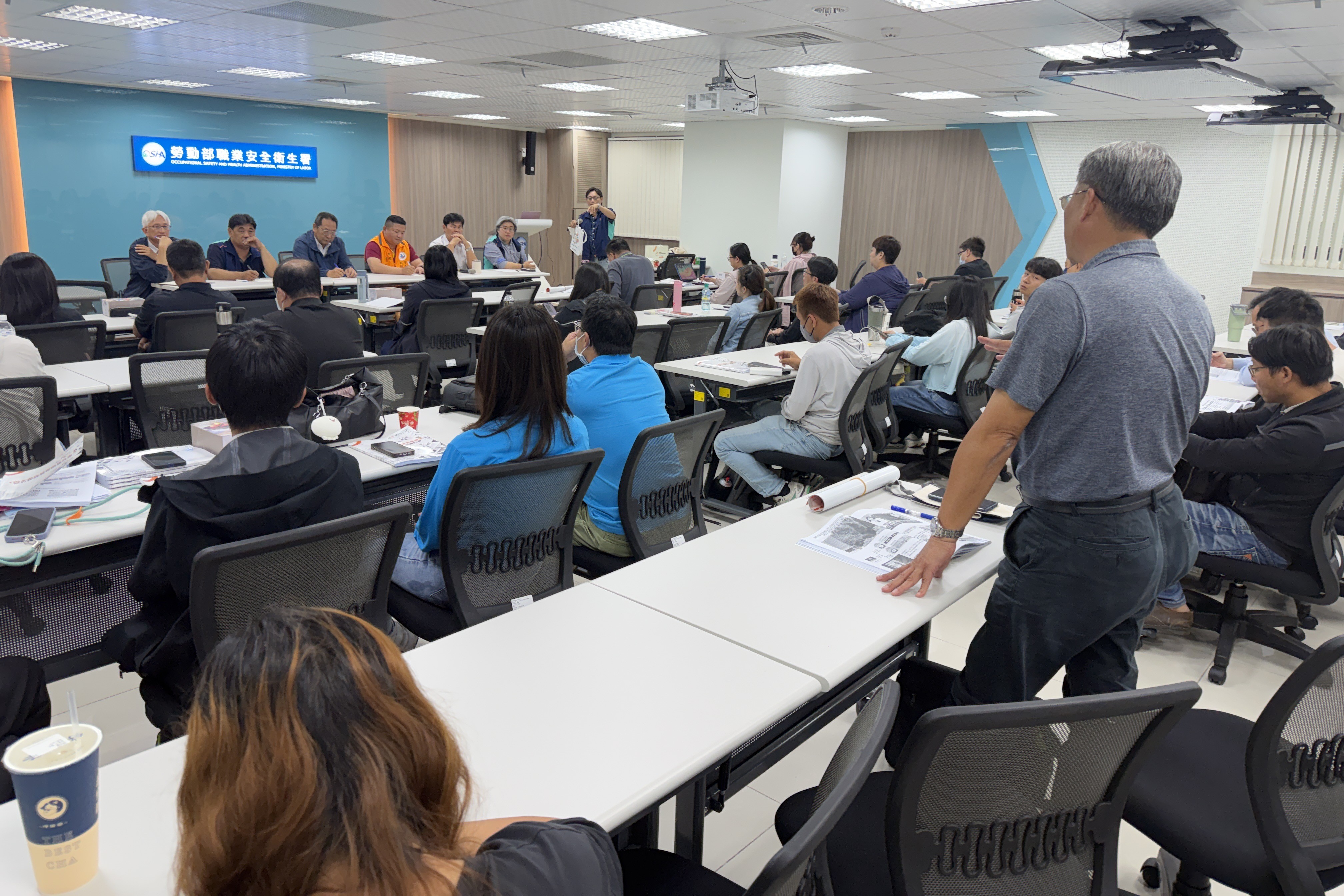 南部会場の講義後座談会